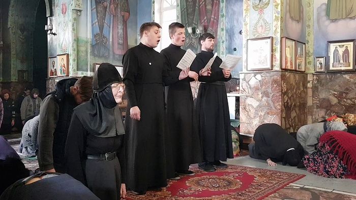 http://www.pravoslavie.ru/sas/image/102861/286149.p.jpg?0.20321307819713996