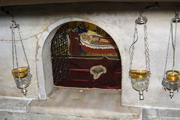 http://www.nikola-ygodnik.narod.ru/perenes4.jpg