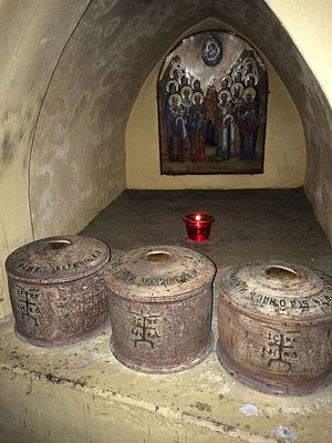 Главы преподобных в мощевиках
